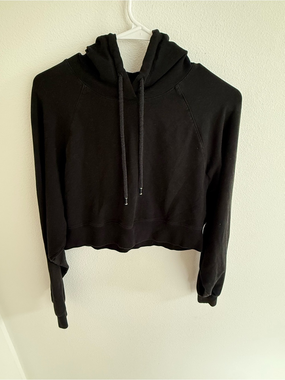 ALO Yoga Black Cropped Hoodie